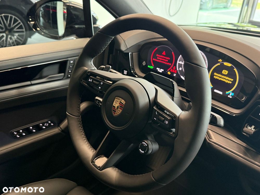 Porsche Cayenne - 26
