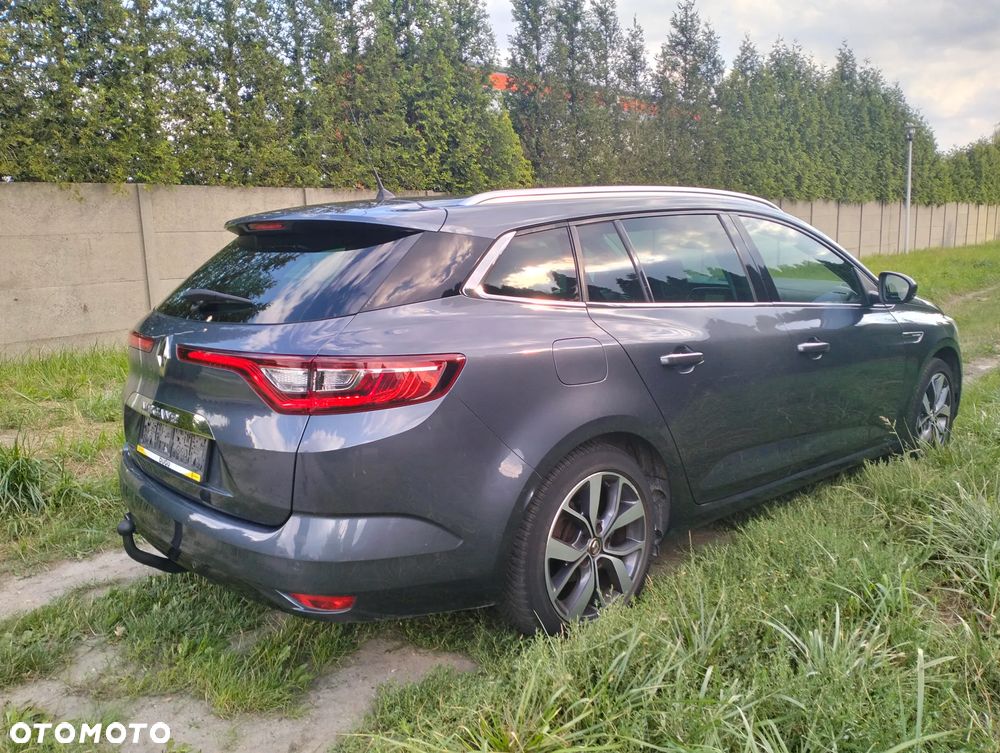 Renault Megane ENERGY TCe 130 BOSE EDITION - 4