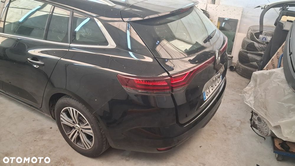Renault Megane TCe 140 GPF EDC INTENS - 10