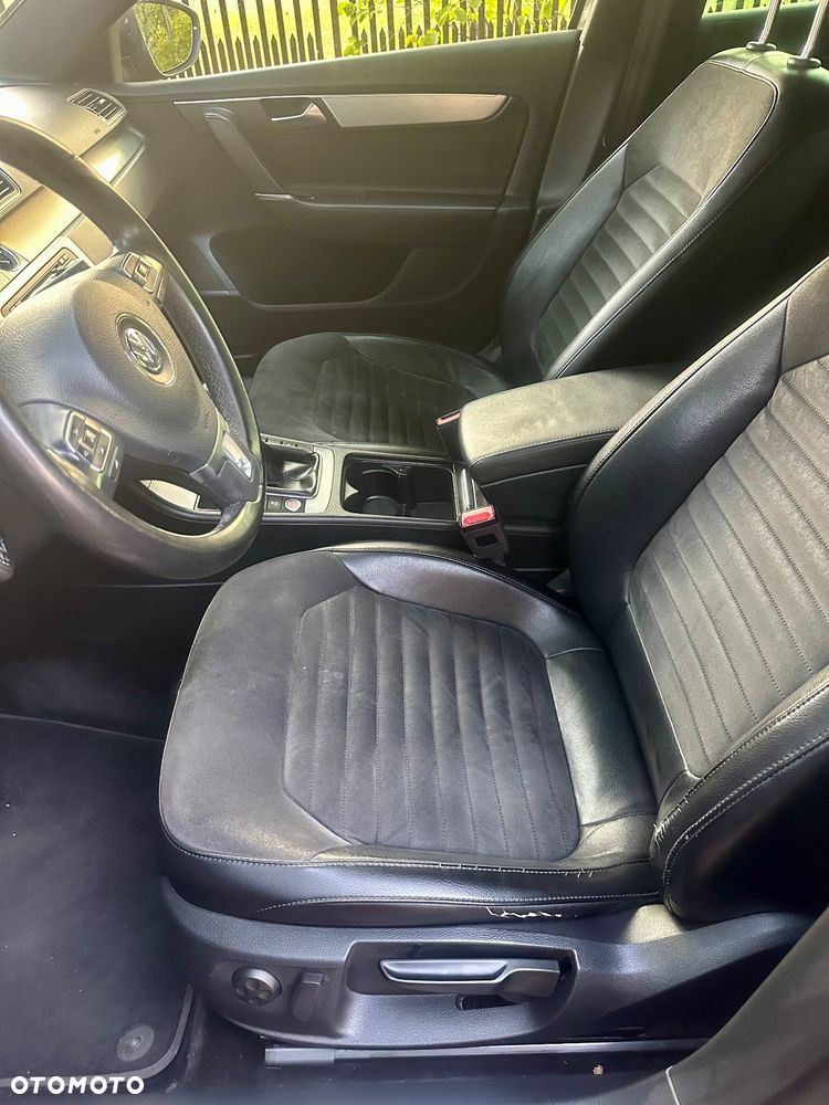 Volkswagen Passat Variant 2.0 TDI BlueMotion Technology Highline - 14