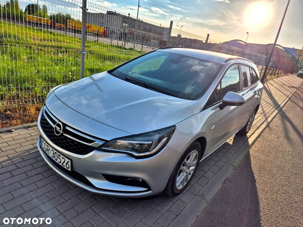 Opel Astra 1.6 CDTI Enjoy - 1