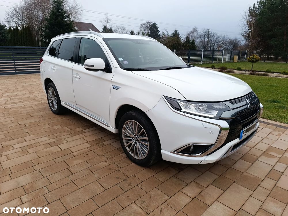 Mitsubishi Outlander 2.4 4WD Diamant+ - 5