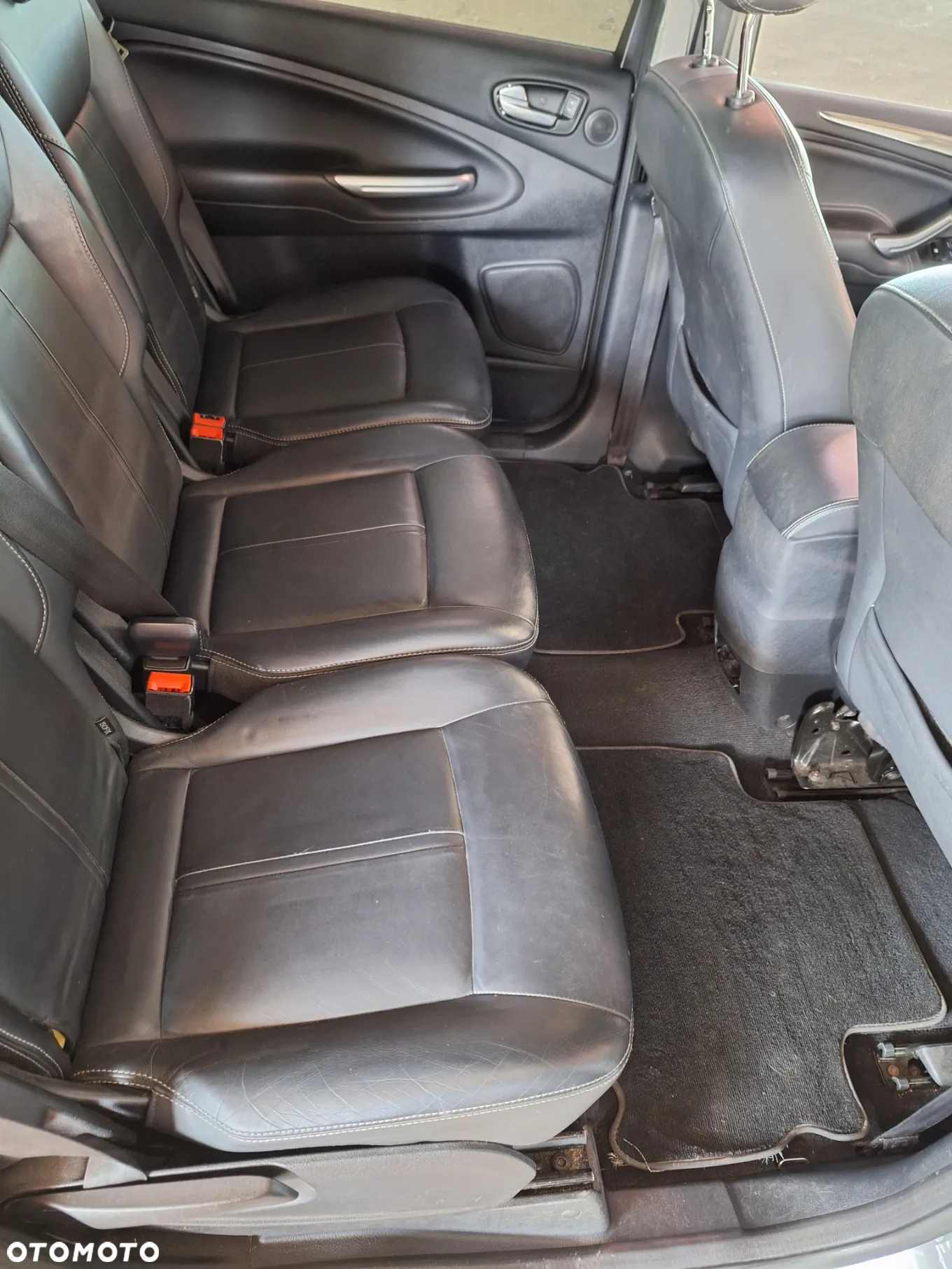 Ford S-Max - 15