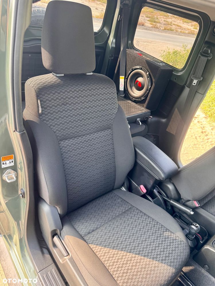 Suzuki Jimny - 33