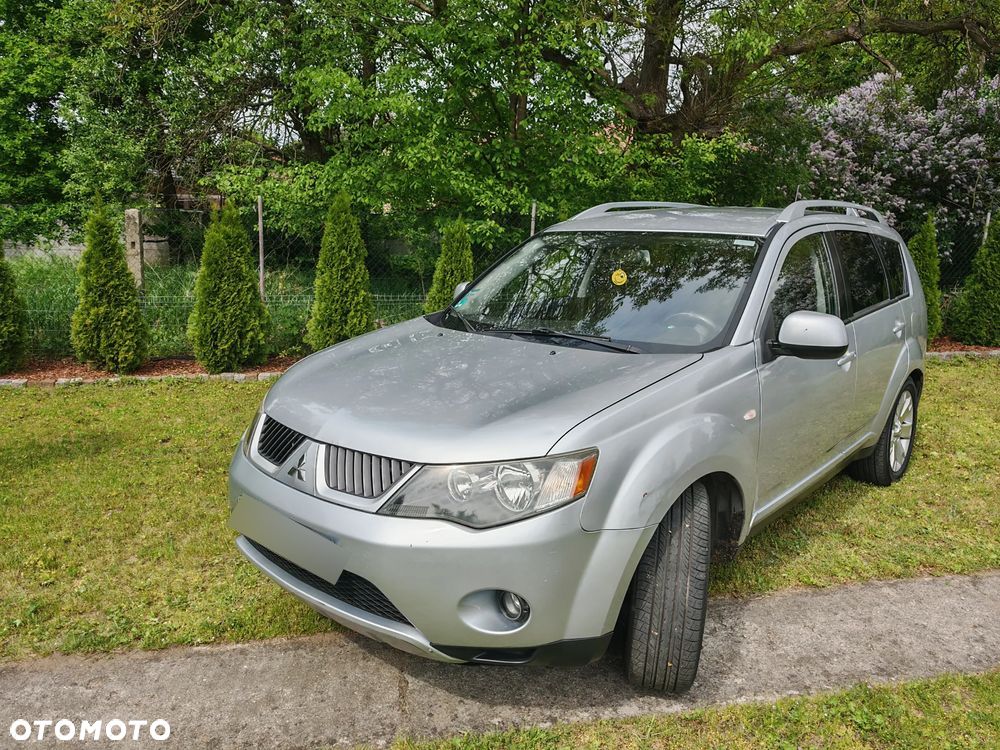 Mitsubishi Outlander 2.0 DID Instyle - 1