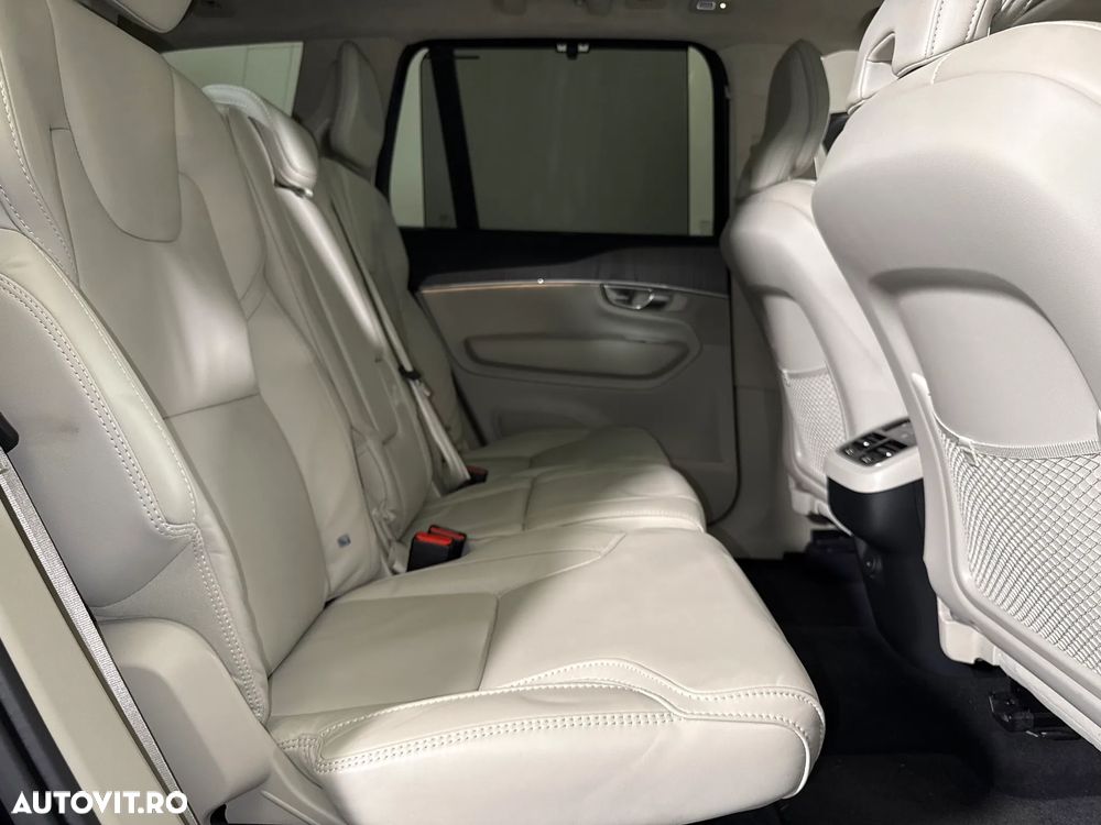 Volvo XC 90 - 12