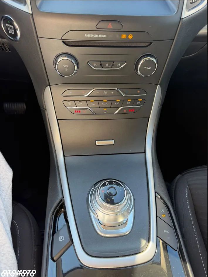 Ford S-Max - 14