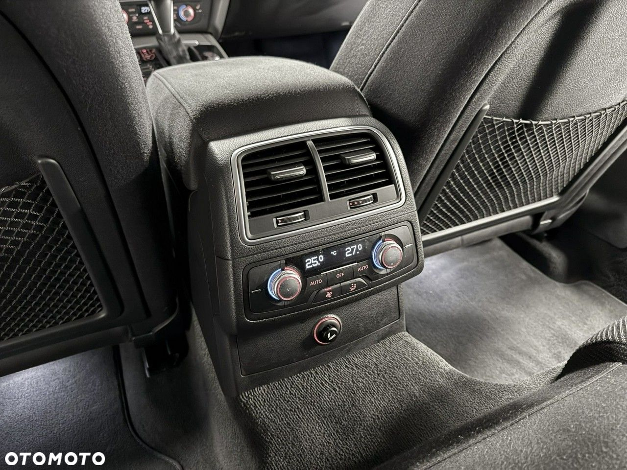 Audi A6 Avant 2.0 TDI Ultra S tronic - 33