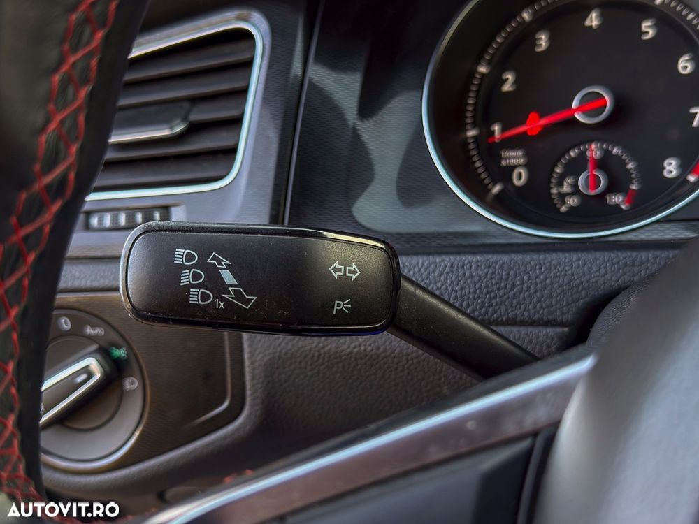 Volkswagen Golf - 15