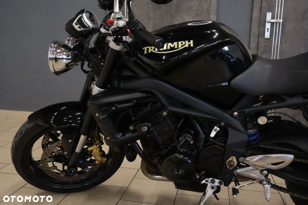 Triumph Street Triple - 16