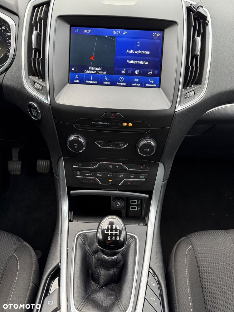 Ford S-Max 1.5 Eco Boost Start-Stopp TITANIUM - 25