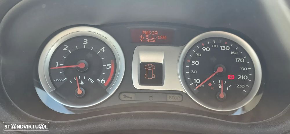 Renault Clio 1.5 dCi Privilège - 15