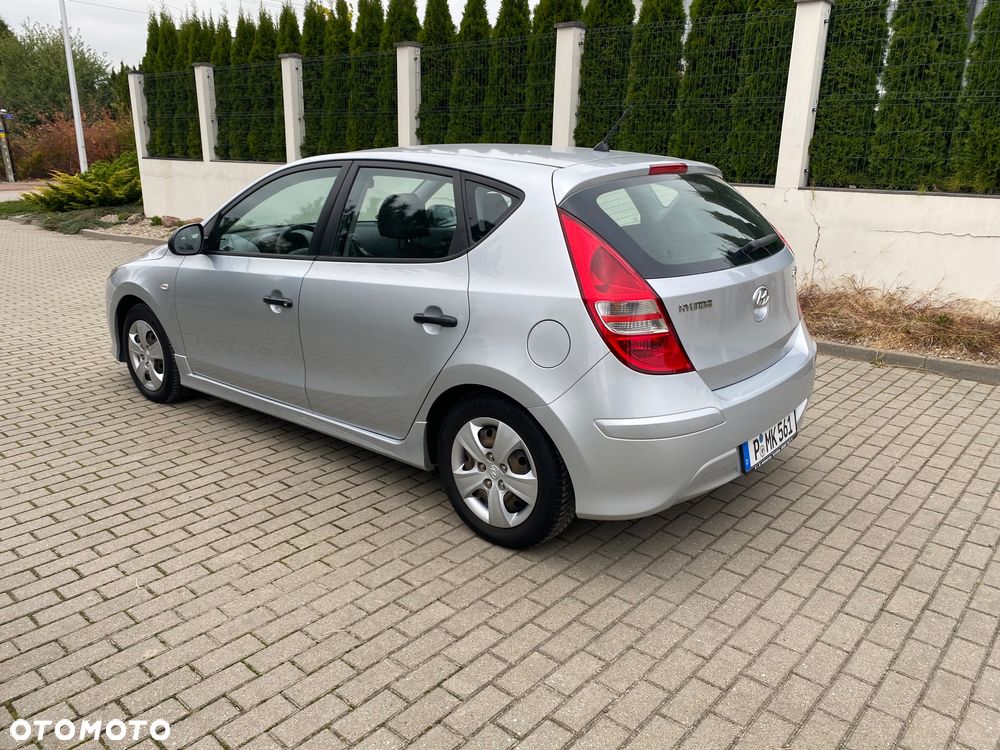 Hyundai I30 2010 photo 3