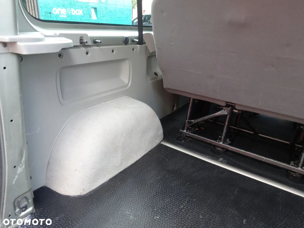 Opel Vivaro L2H1 2.9t Essentia - 19