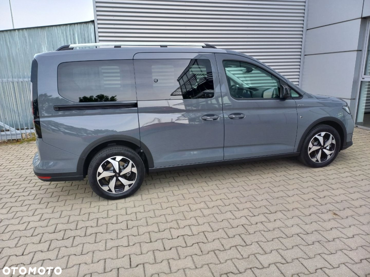 Ford Tourneo Connect Grand - 9
