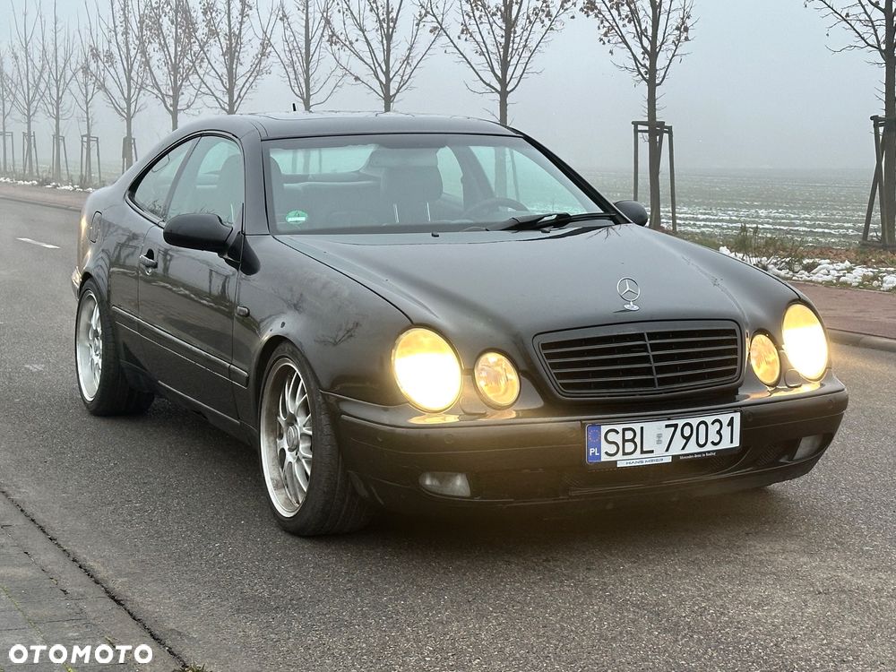 Mercedes-Benz CLK - 4