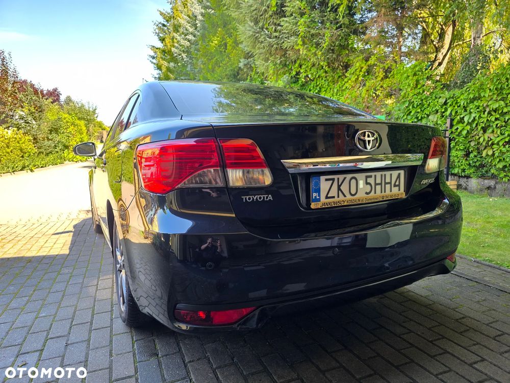 Toyota Avensis 1.8 Premium - 10