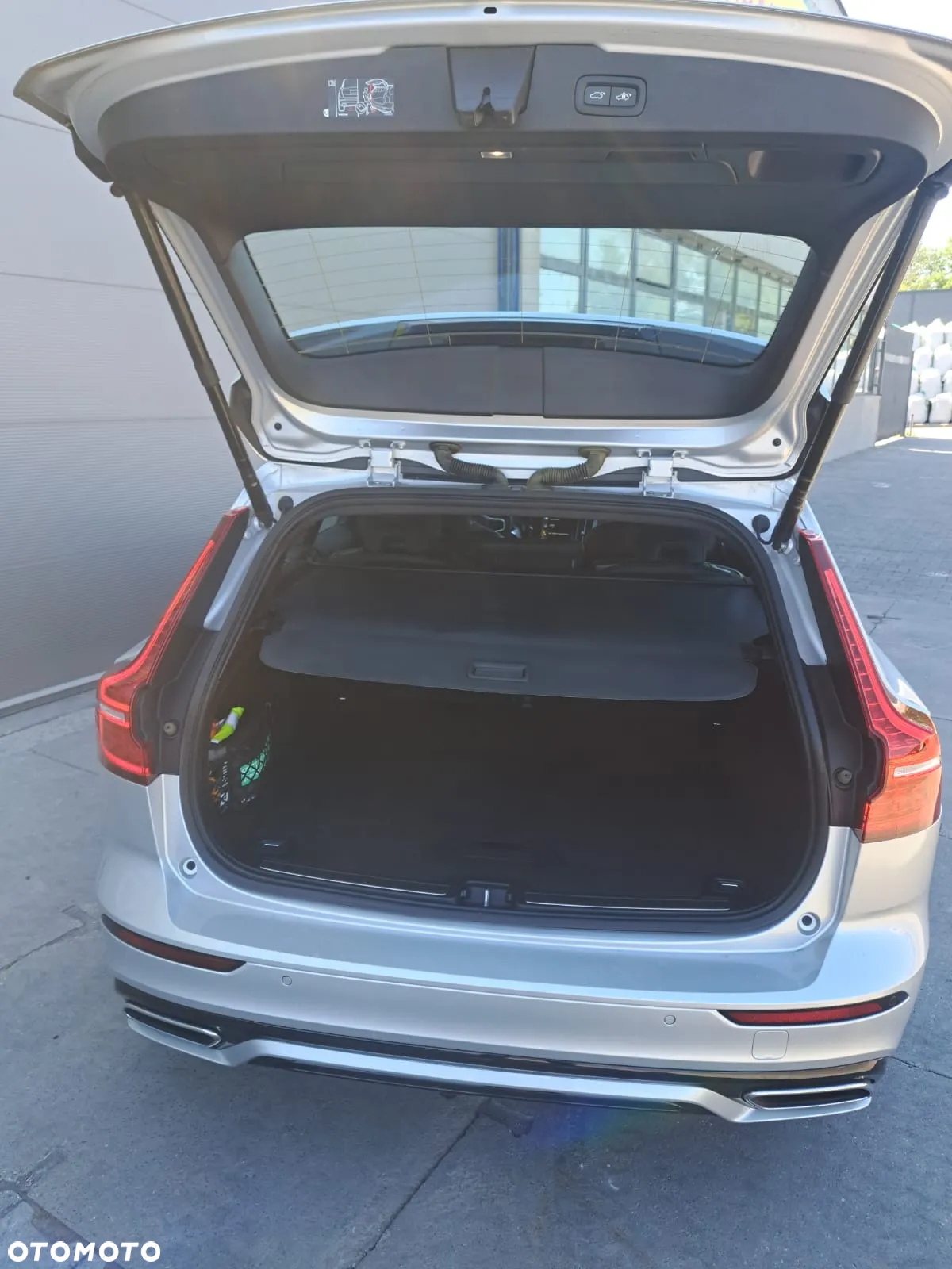 Volvo V60 B4 D Geartronic RDesign - 17