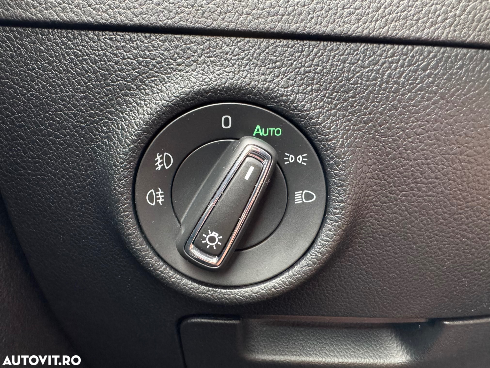 Skoda Superb 2.0 TDI DSG Style - 30