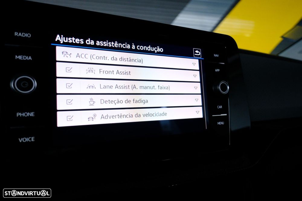 VW T-Cross 1.0 TSI Urban DSG - 21