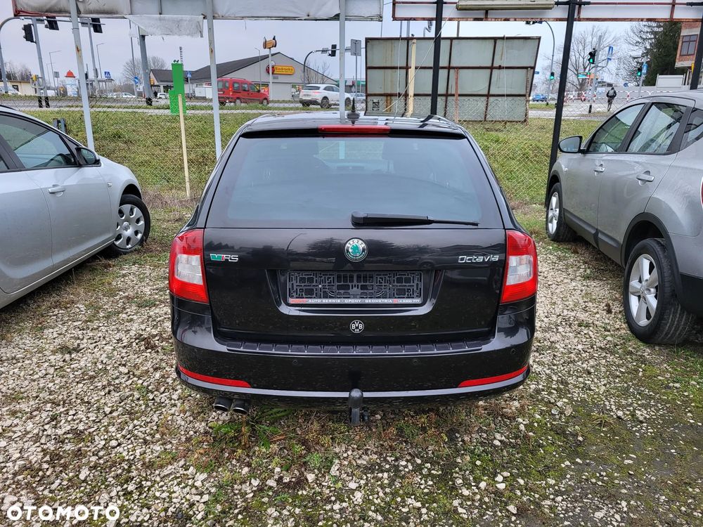 Skoda Octavia 2.0 TDI DPF RS DSG - 11