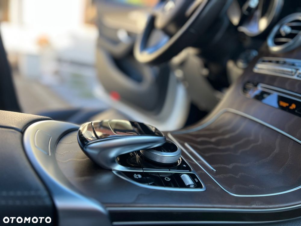 Mercedes-Benz GLC - 10