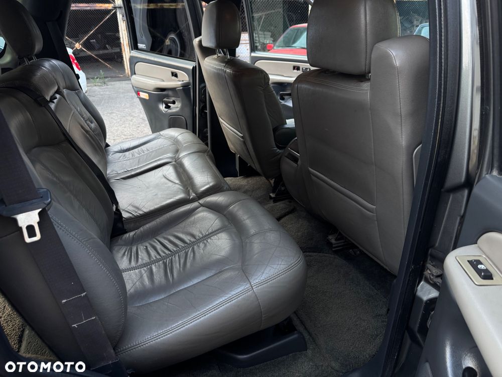 Chevrolet Tahoe - 12