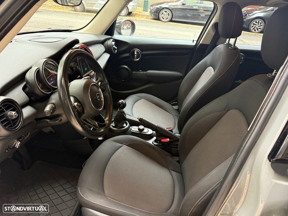 MINI 5 Portas Cooper D - 21