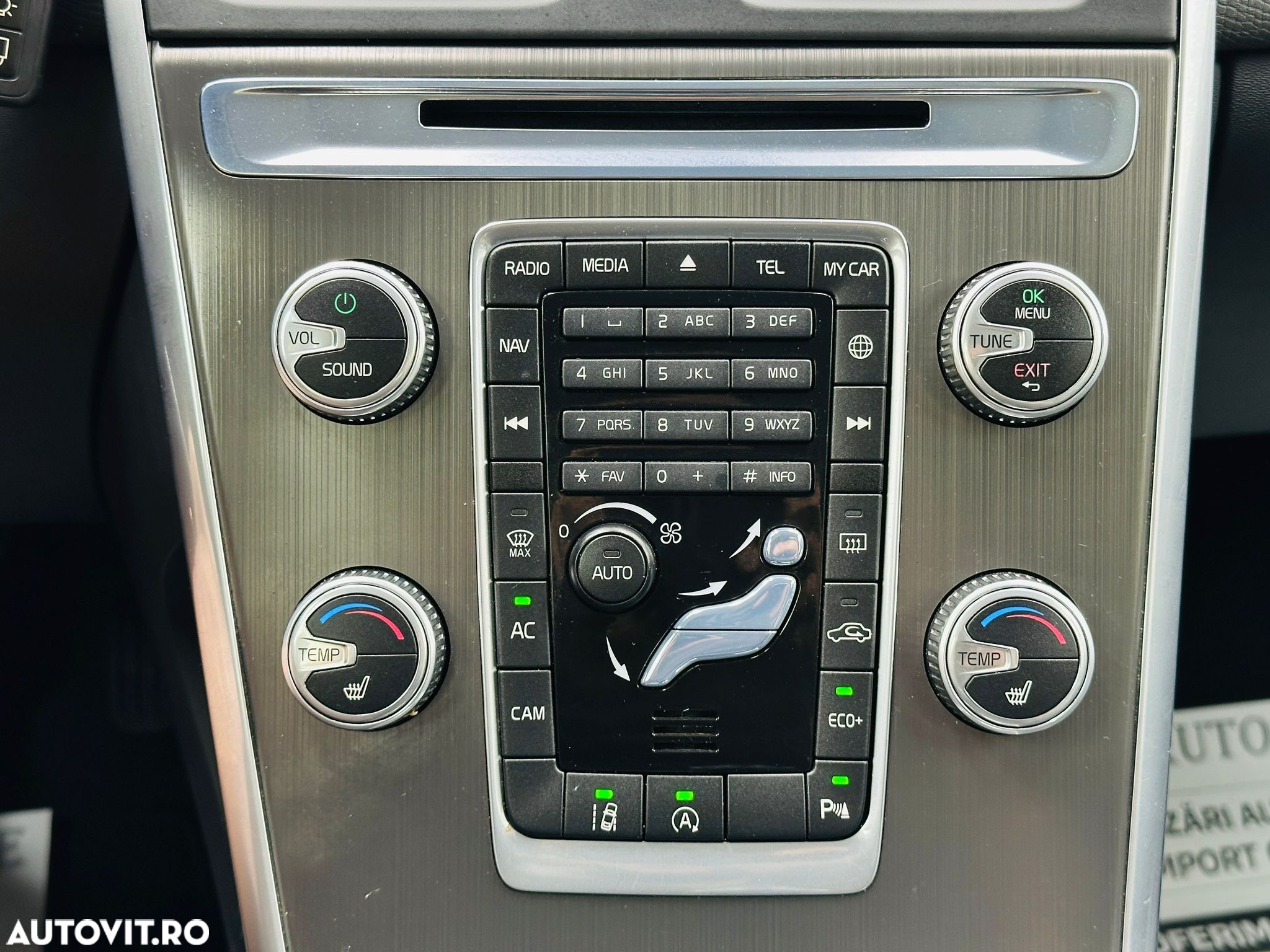 Volvo XC 60 - 32