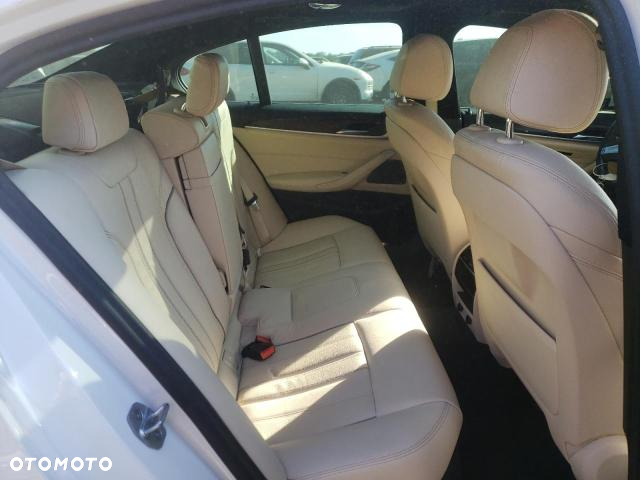 BMW Seria 5 530i - 6
