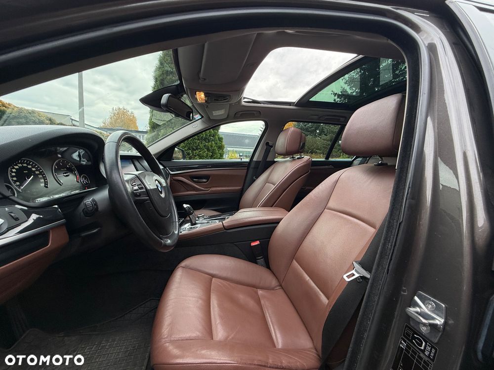 BMW Seria 5 520d Luxury Line - 16