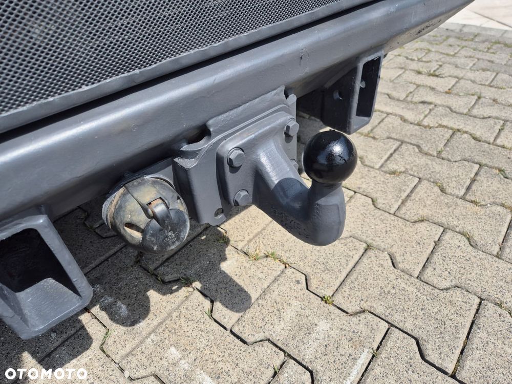 Kaercher MC 130 Adv. / KOMUNALNA MASZYNA DROGOWA / NOŚNIK OSPRZĘTU W KLASIE 3500KG / WYWROTKA / 2 KOMPLETYM KÓŁ / 4X4 / DIESEL KUBOTA 4 CYLINDRY / MOŻLIWY TRANSPORT - 18