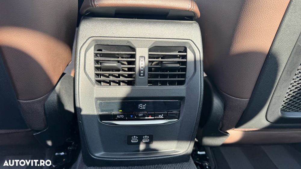 BMW Seria 3 330e Aut. Luxury Line - 25