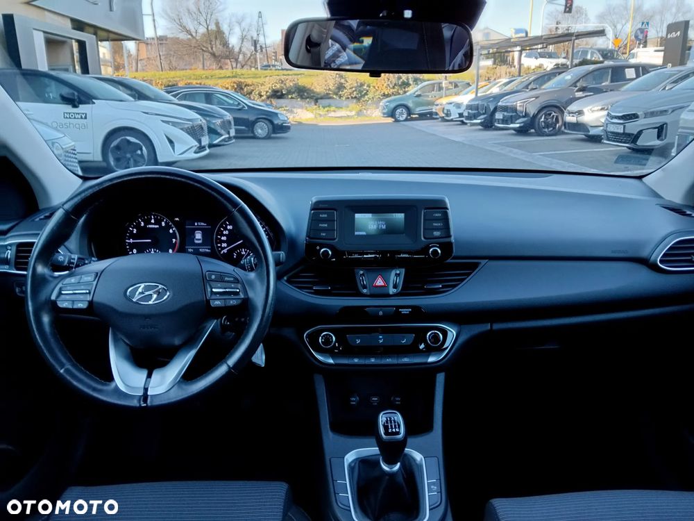 Hyundai i30 1.5 DPI Classic + - 10