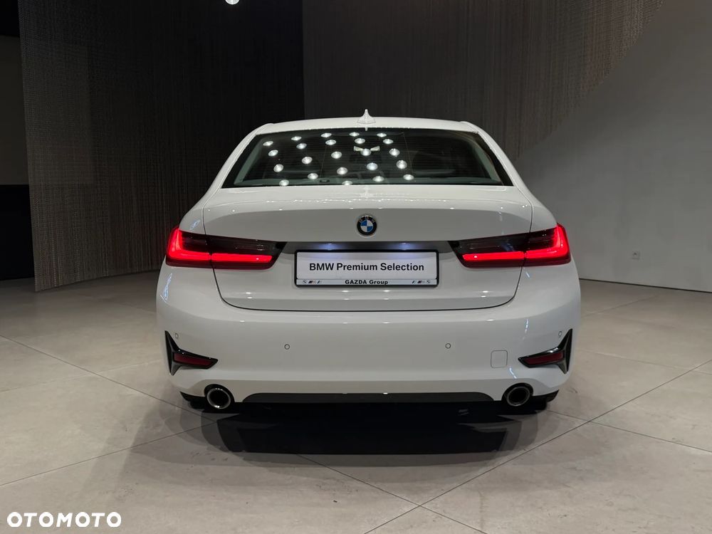 BMW Seria 3 318i Sport Line - 5