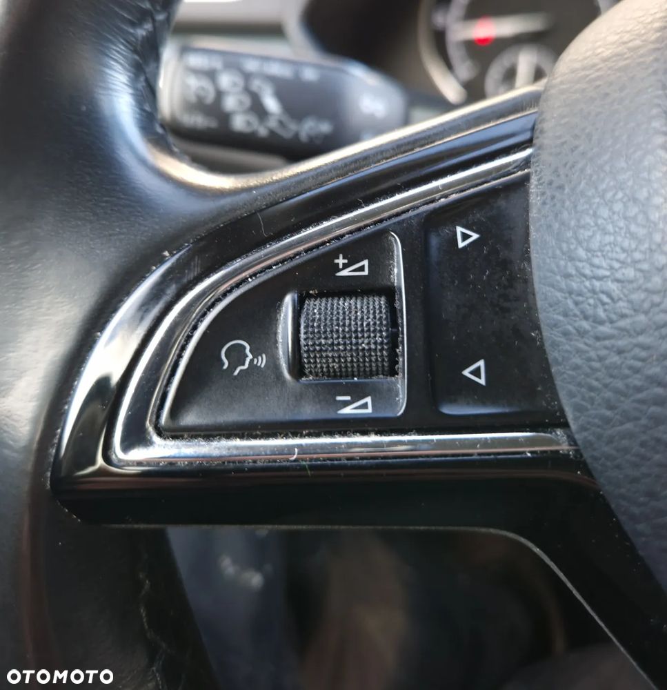 Skoda Superb 2.0 TDI Active DSG7 - 30