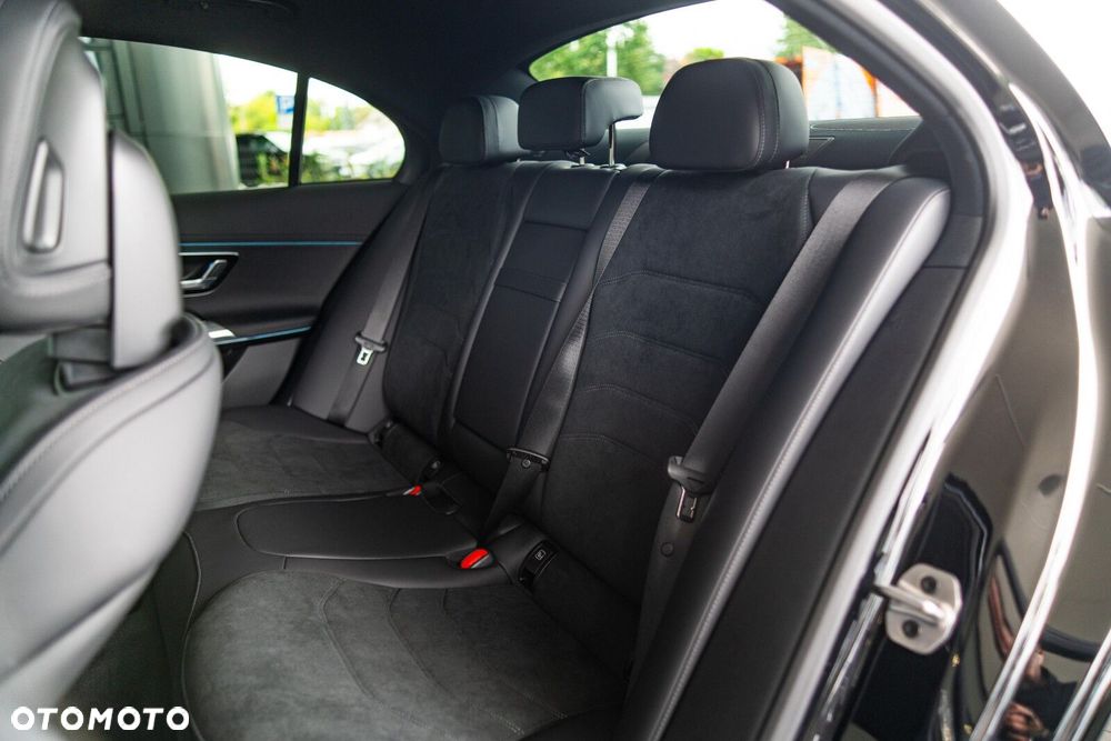 Mercedes-Benz Klasa E - 23