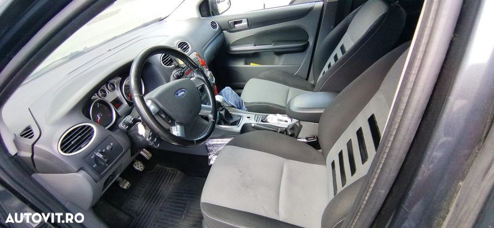 Ford Focus 1.6 TDCI DPF Titanium - 7