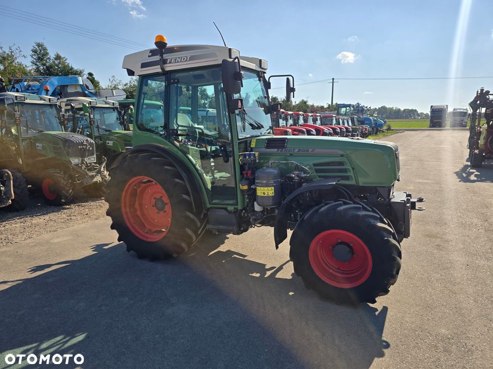Fendt 209F - 5
