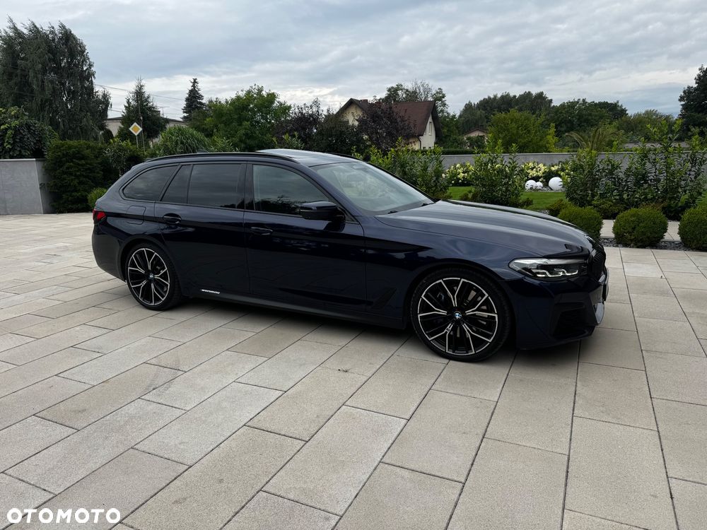 BMW Seria 5 540d xDrive mHEV M Sport sport - 4