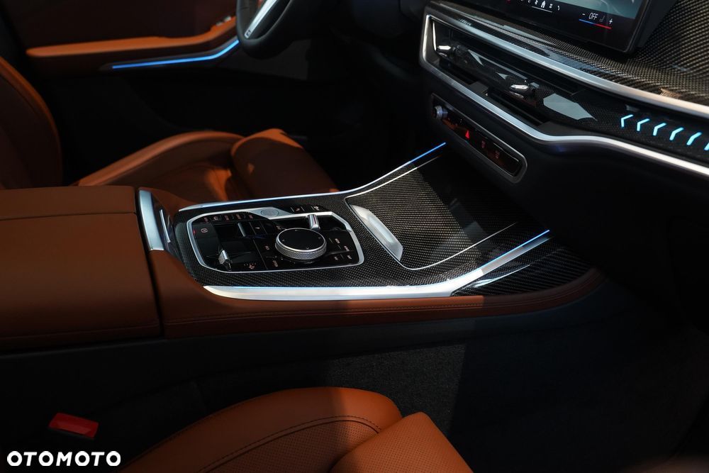 BMW X7 - 30