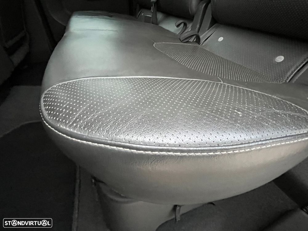 Nissan Navara 3.0 dCi V6 CD LE AT 4WD - 28