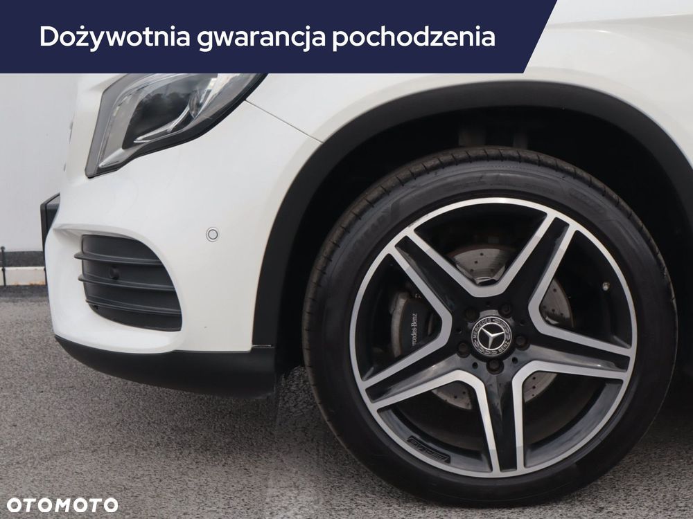 Mercedes-Benz GLA - 17