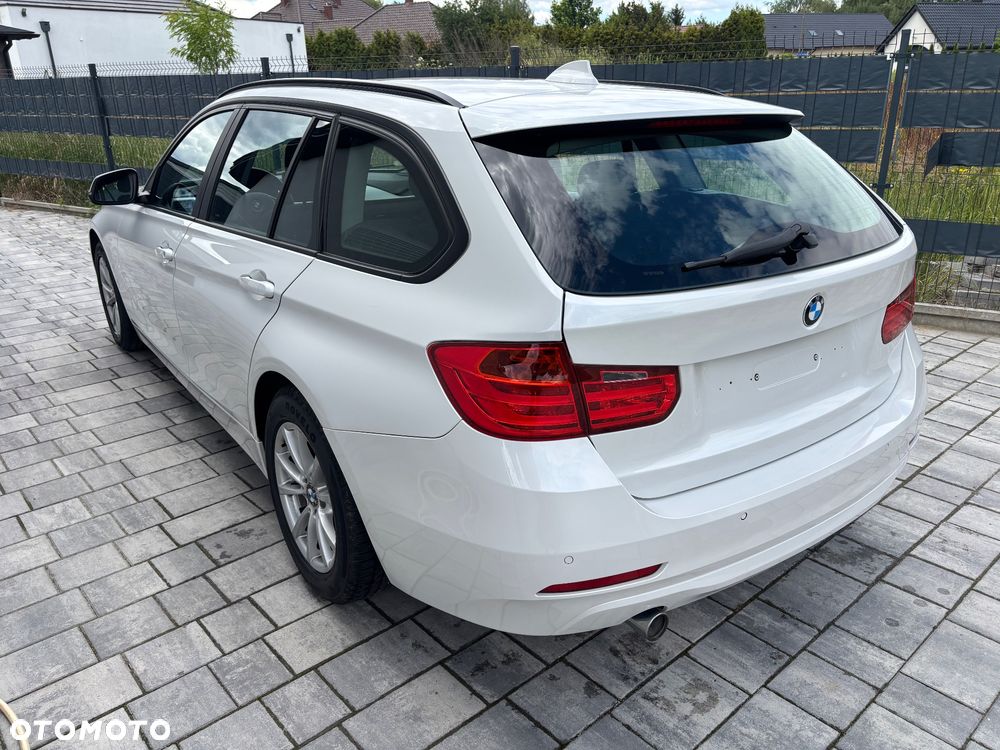 BMW Seria 3 316d - 14