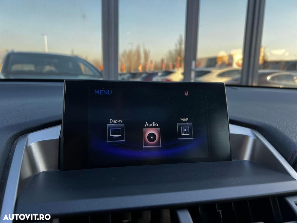 Lexus Seria NX - 18