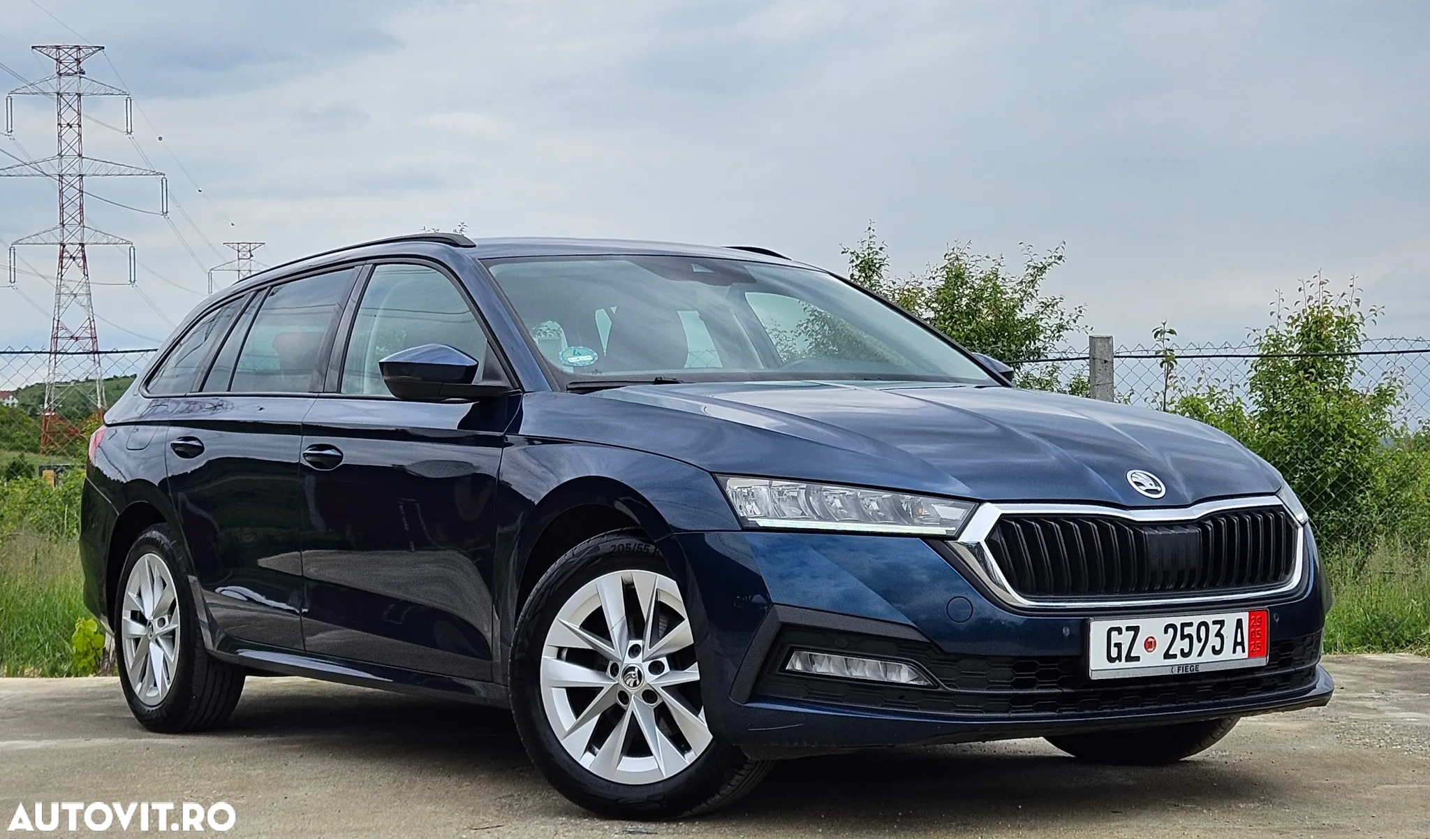 Skoda Octavia 2.0 TDI DSG First Edition - 2