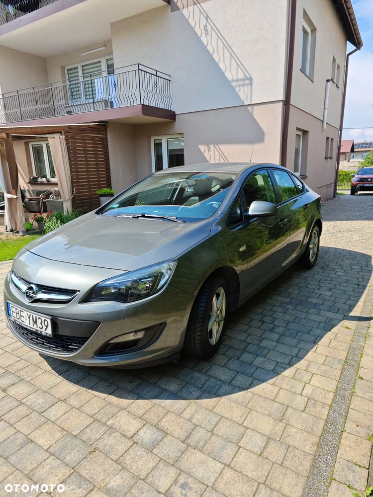 Opel Astra 1.6 - 5