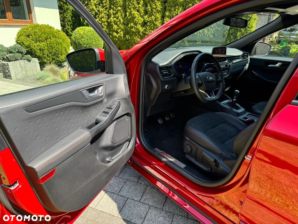 Ford Kuga 1.5 EcoBoost FWD ST-Line X - 10