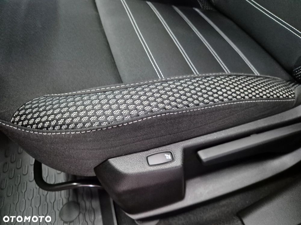 Dacia Duster TCe 150 2WD GPF Sondermodell Adventure - 32