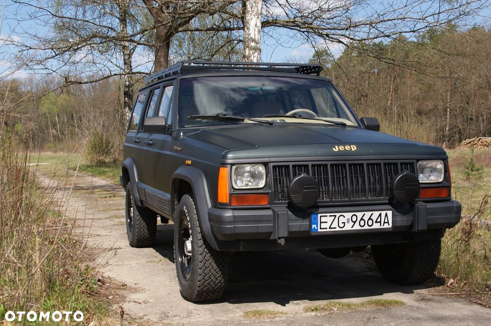 Jeep Cherokee - 3